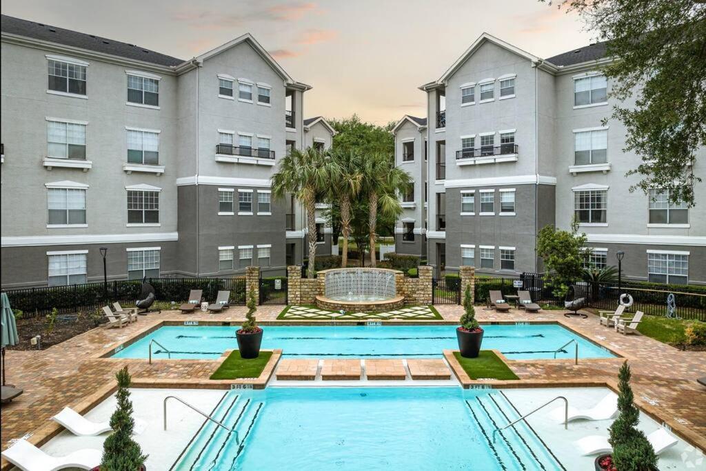 Appartement Devine Livings At Hermann Park à Houston Extérieur photo